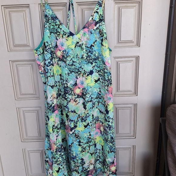 Xhileration Dress Spaghetti Cross Straps SzL Aqua Floral Print Pretty Summer - Picture 9 of 10